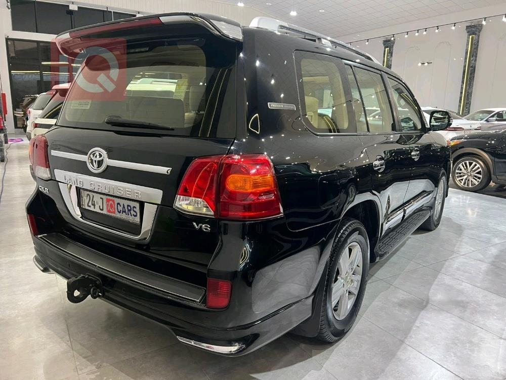 تويوتا لاندكروزر